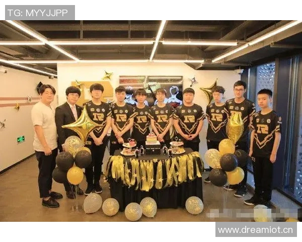 DOTA2团队协作排行榜揭晓JDG团队表现稳居第九名引发关注 DOTA2团队协作排行榜揭晓JDG团队表现稳居第九名引发关注